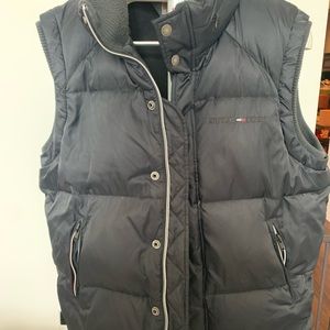 Mens vintage Tommy Hilfiger puffer vest, size large